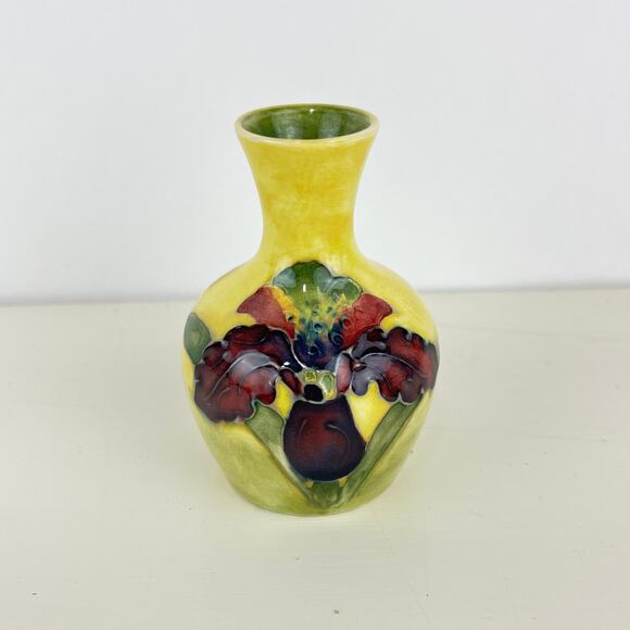 Vintage Moorcroft Pottery Bud Mini Vase With Orchid Pattern - Picture 3 of 6